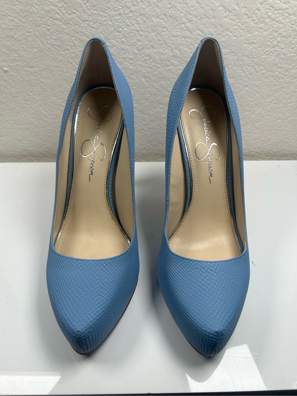 Jessica Simpson Parisah Platfrom Pump in Blue Snake size 10
